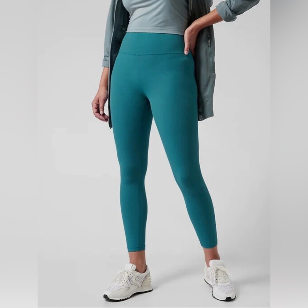 Athleta - Transcend 7/8 Tights - Size M- High-Waisted Leggings